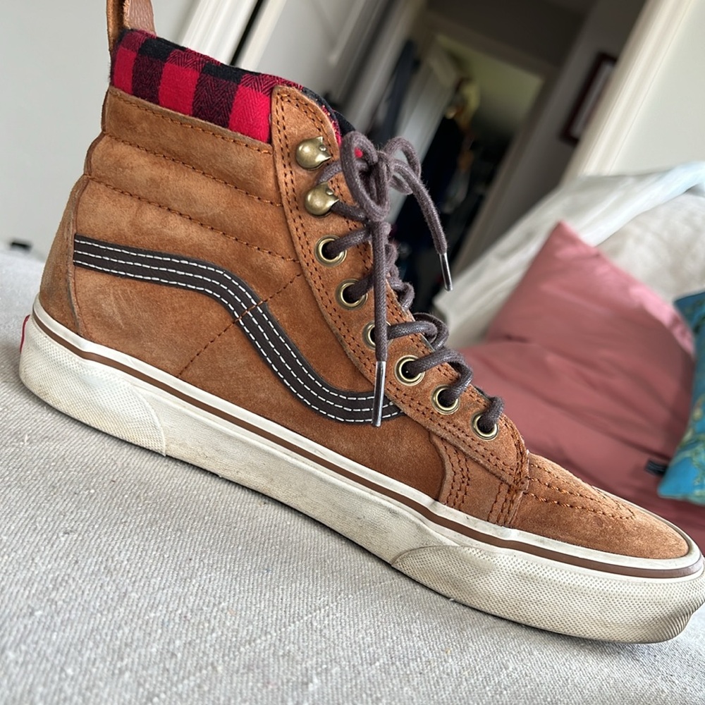 Vans Sk8-Hi MTE All Weather, size 8.5 women’s size; size 7 men’s - Picture 3 of 9